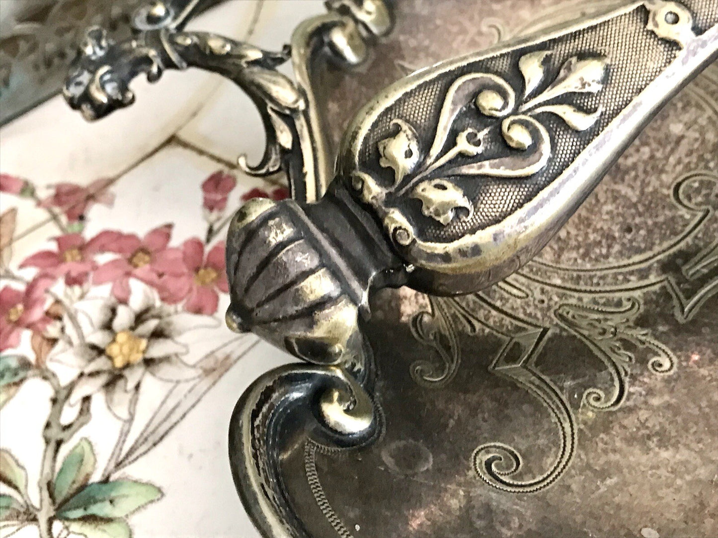 Antik versilbert Jugendstil Tischkehrset Tischkehrer Tisch Krümmelkehrer