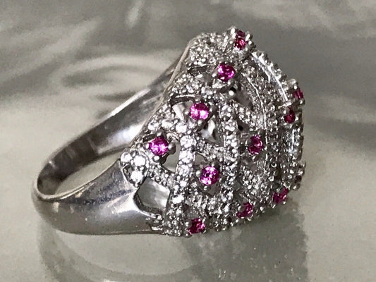 Elegant Wunderschöner DAMEN RING Silber 925 Gr.55 17,5 Rubine?