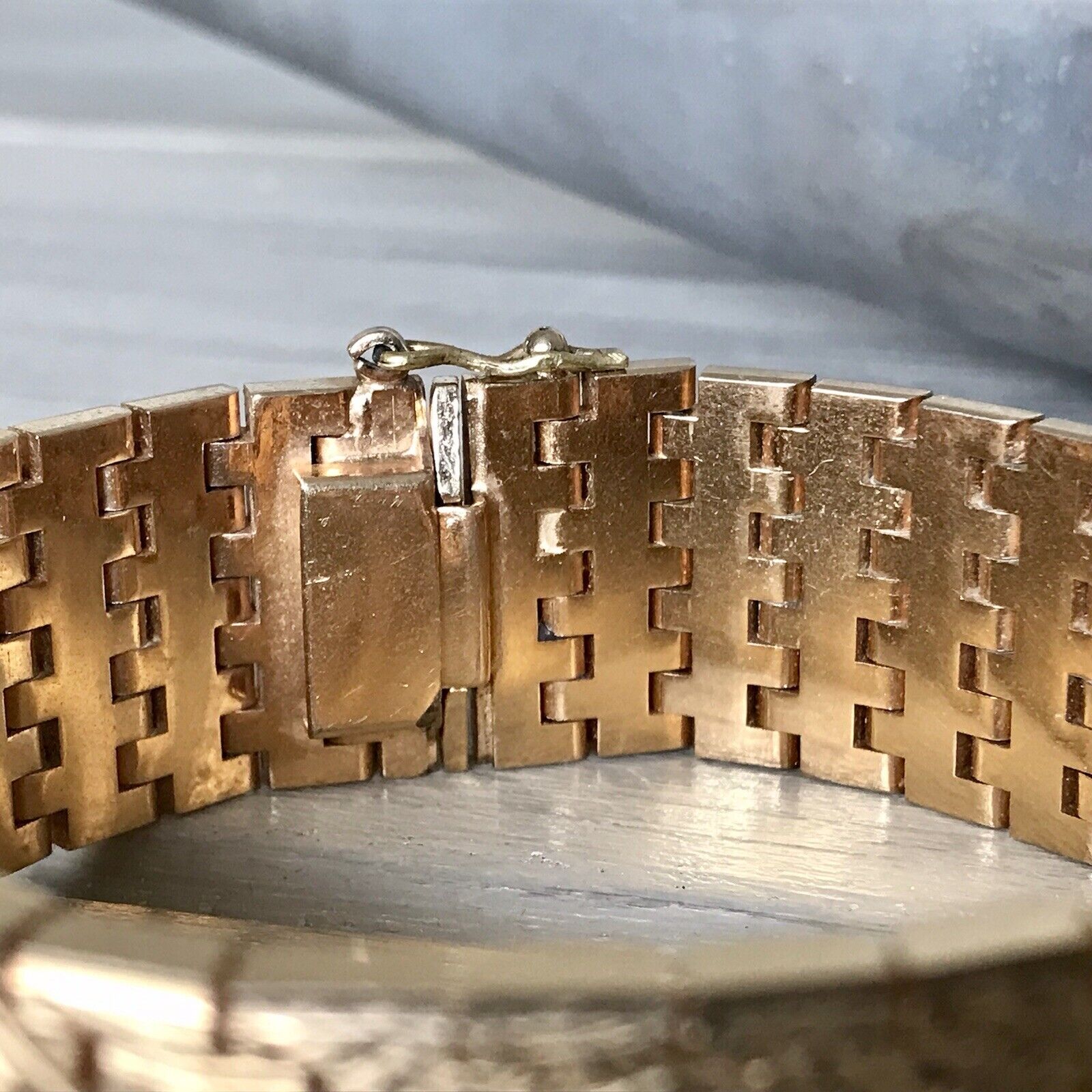 Vintage wunderschönes breites Teppicharmband Armband vergoldet