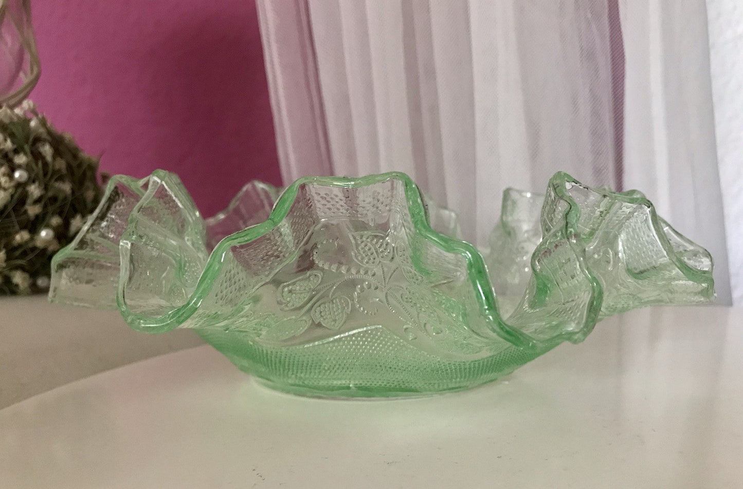 Antik Jugendstil Serviettenrand Pressglas Schale Glas Uranglas grün