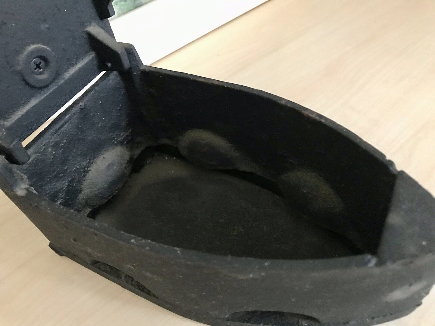 Antik? alt Bügeleisen vermutlich französisch mit Hahnriegel