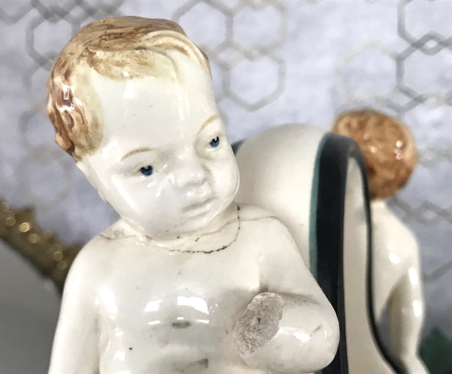 Antik Wilhelm Süß Karlsruher Majolika Keramik Korb Jardiniere Schale mit Putti