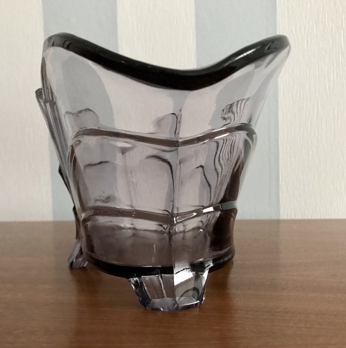 Antik Art Déco lila Pressglas Schale Glas Brockwitz Fruchtschale 1941 Jardiniere