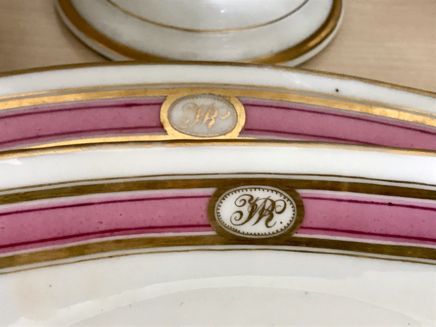 Antik Biedermeier Porzellan 1 Schiffchen Schale  ~1845 Ligatur Monogramm JR