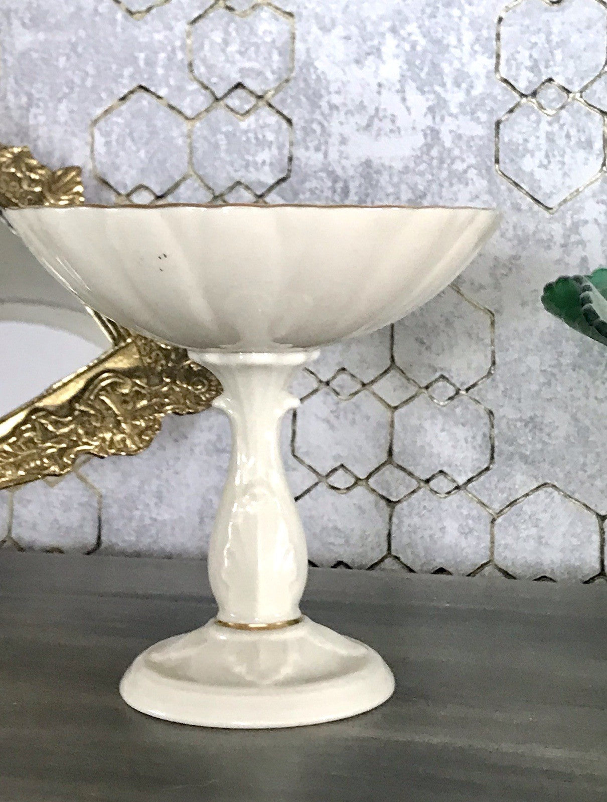 Antik Porzellan Fußschale Schale auf Fuß USA Lenox elfenbein gold Blume