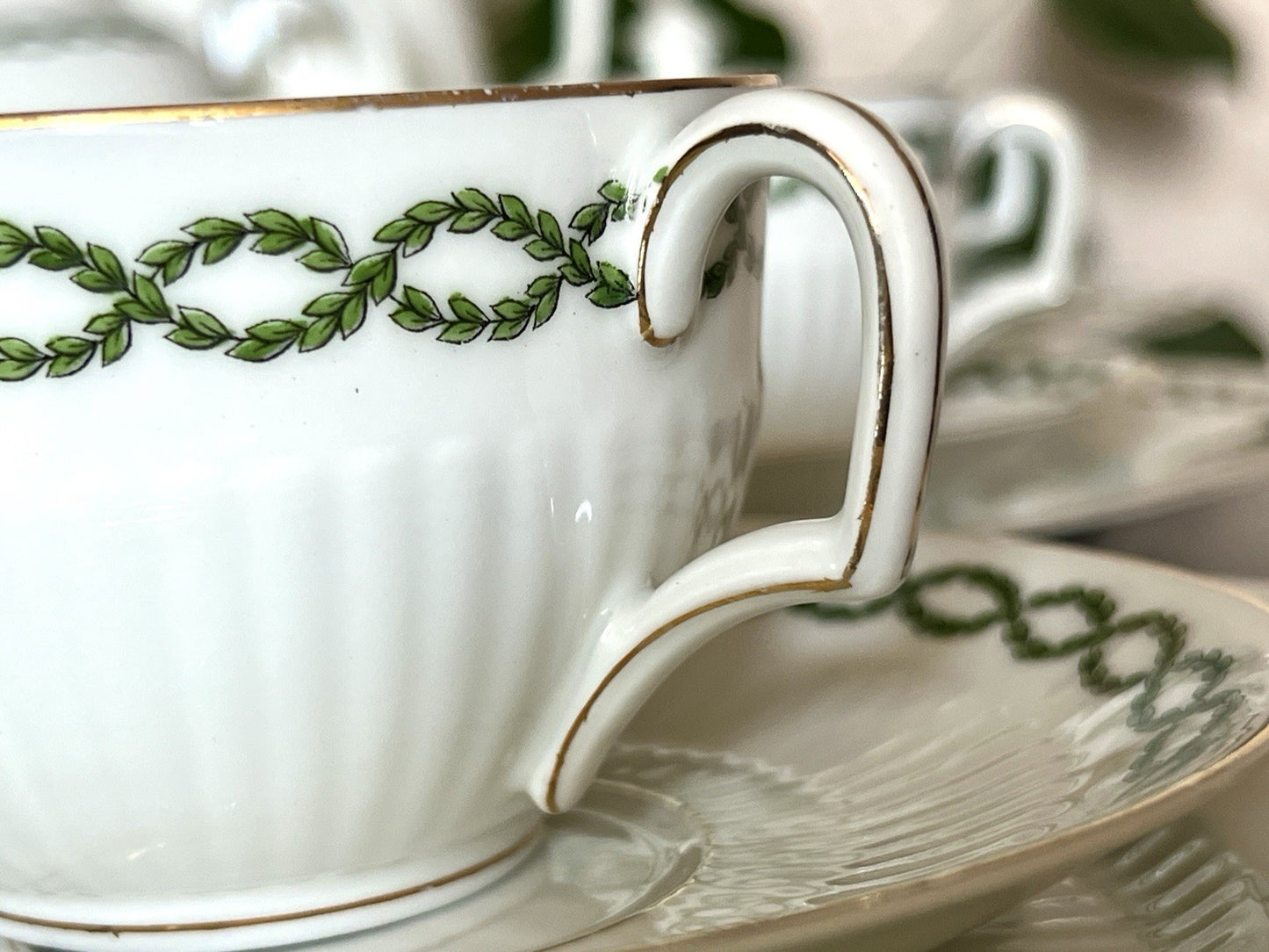 Edel antik Hutschenreuther Porzellan Kaffeeservice 10 + Pers. weiß Lorbeerkranz