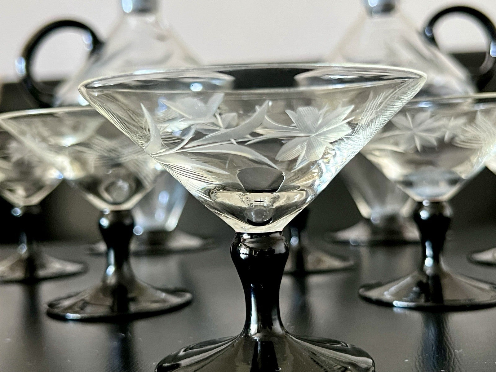 Antik Art Déco Likör 2x Karaffe & 6 Gläser Likörschalen Glas schwarz Stiel