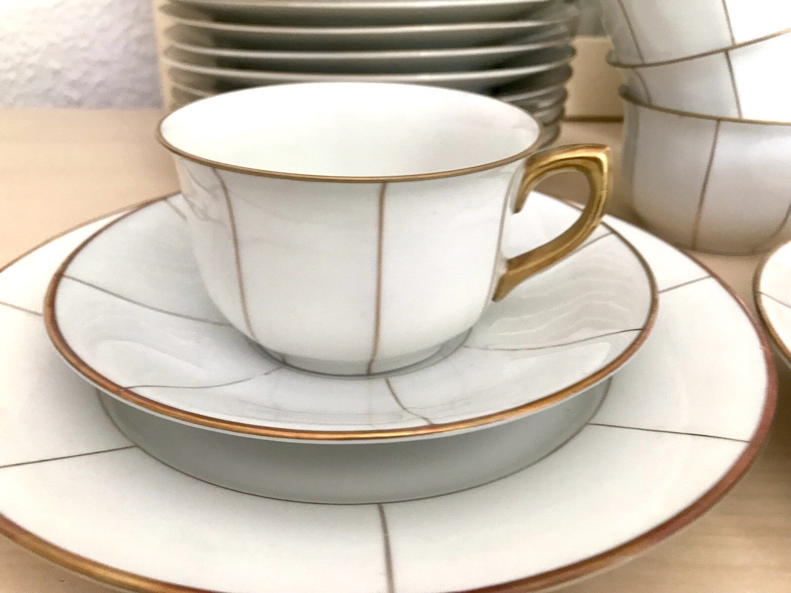 Antik Art Déco Porzellan 10+ Personen Kaffeeservice EDEL weiß Golddekor kantig