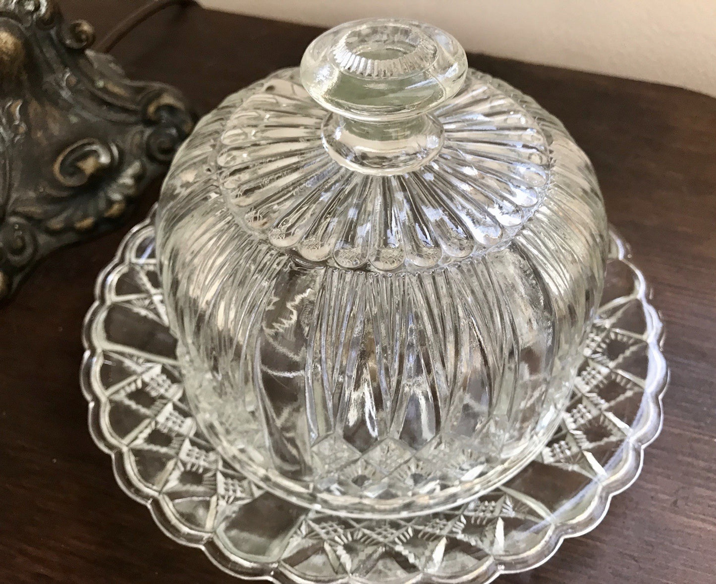 Antik Art Déco Glas Pressglas Käseglocke Butterglocke Glas