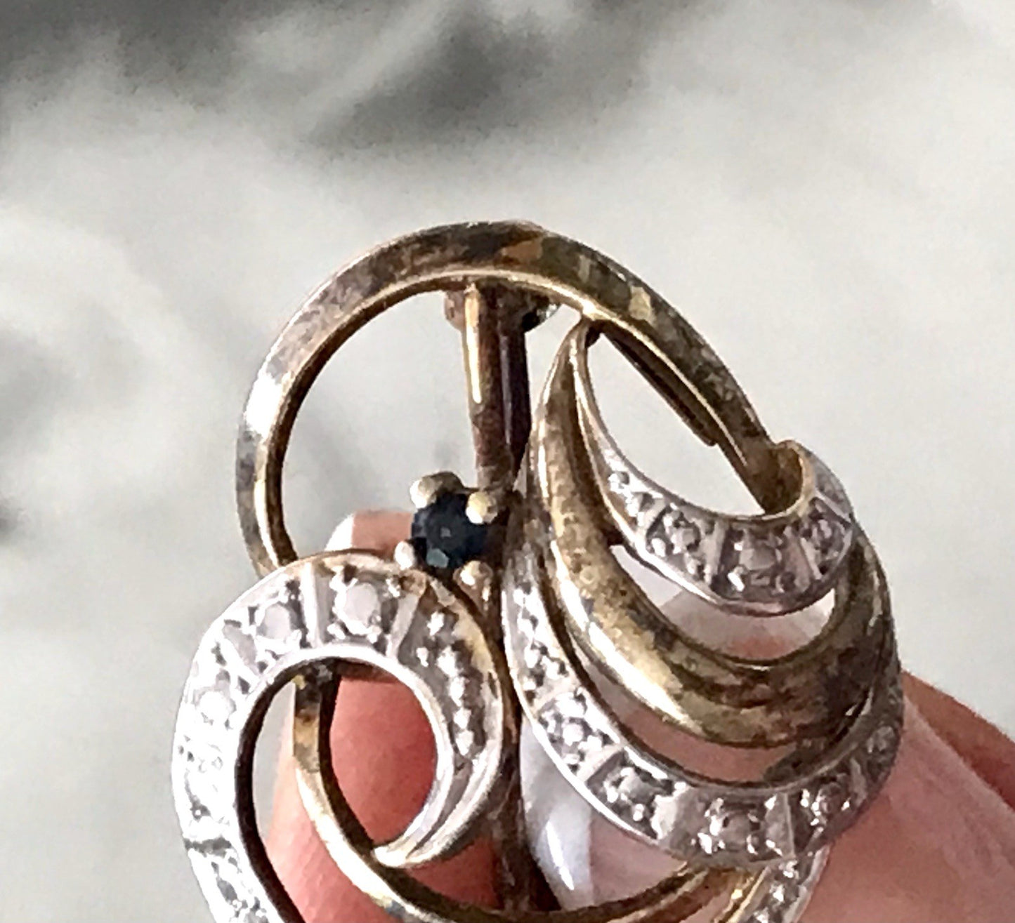 Vintage TeKa Designer Anhänger Brosche Amerik. Doublè vergoldet blauer Stein