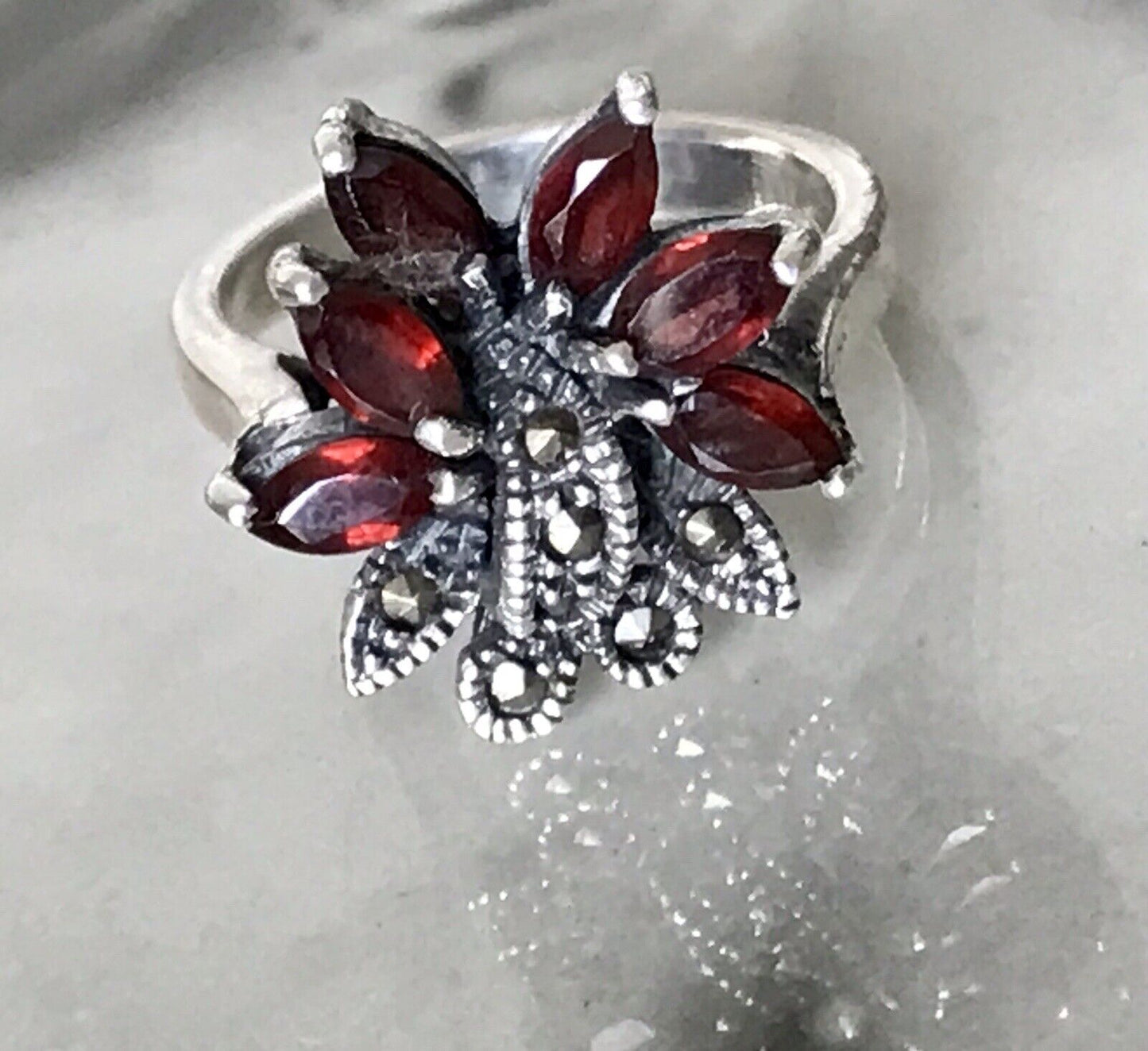 Alt antik Damen Ring Silber 925 SUPER rote Steine Granate ? Markasite Gr.56