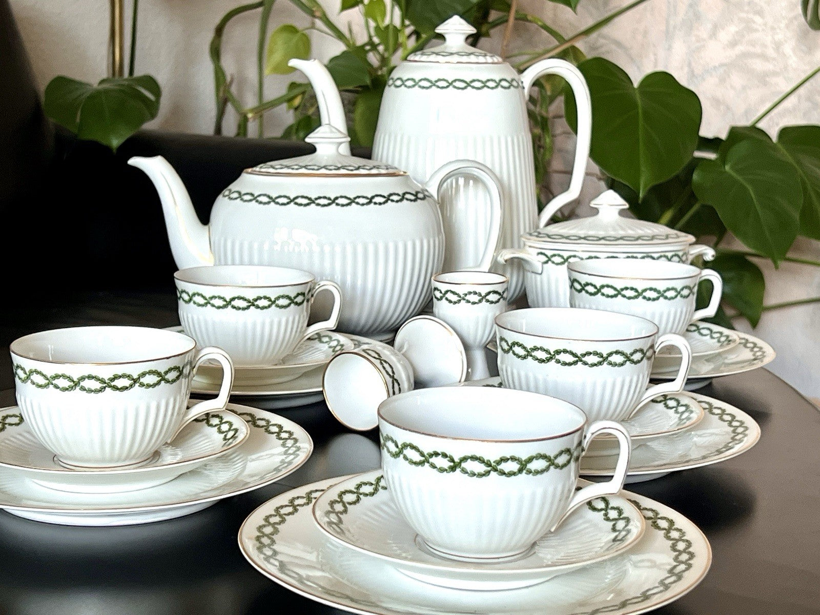 Edel antik Hutschenreuther Porzellan Kaffeeservice 10 + Pers. weiß Lorbeerkranz