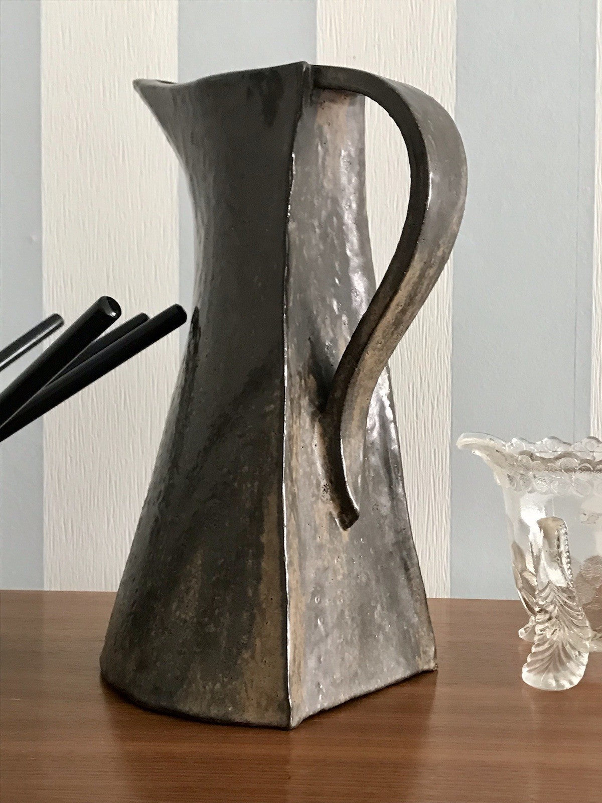 Vintage Designer Krug Kanne Steinzeug Studio Keramik signiert AH Kunstvoll