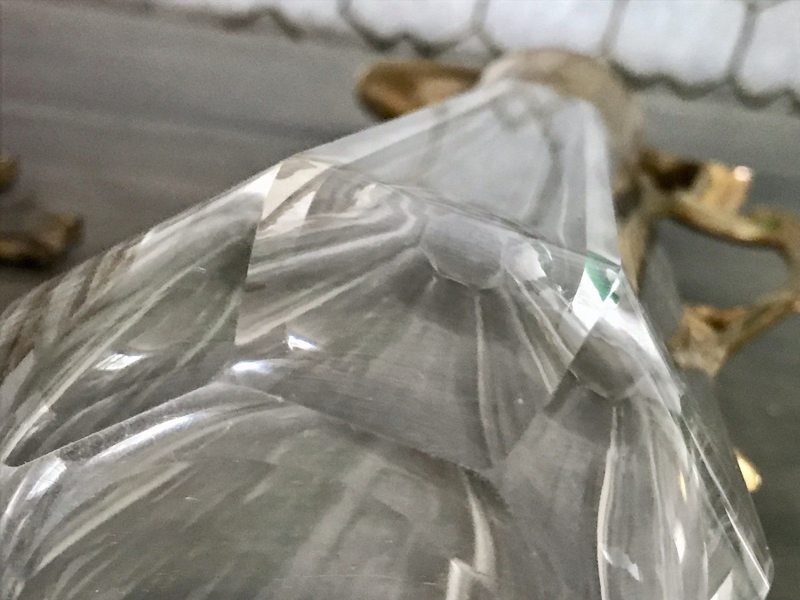 Antik Karaffe Dekanter Messing vergoldet? Metallmontur Glas Flächenschliff Edel!