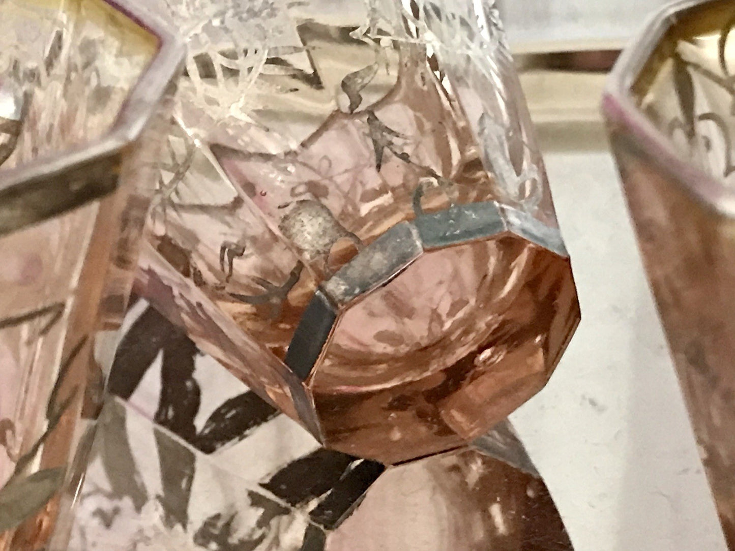 Antik ? Art Déco?  4 Likörgläser Schnapsgläser kantig Silberbeschichtung Böhmen?