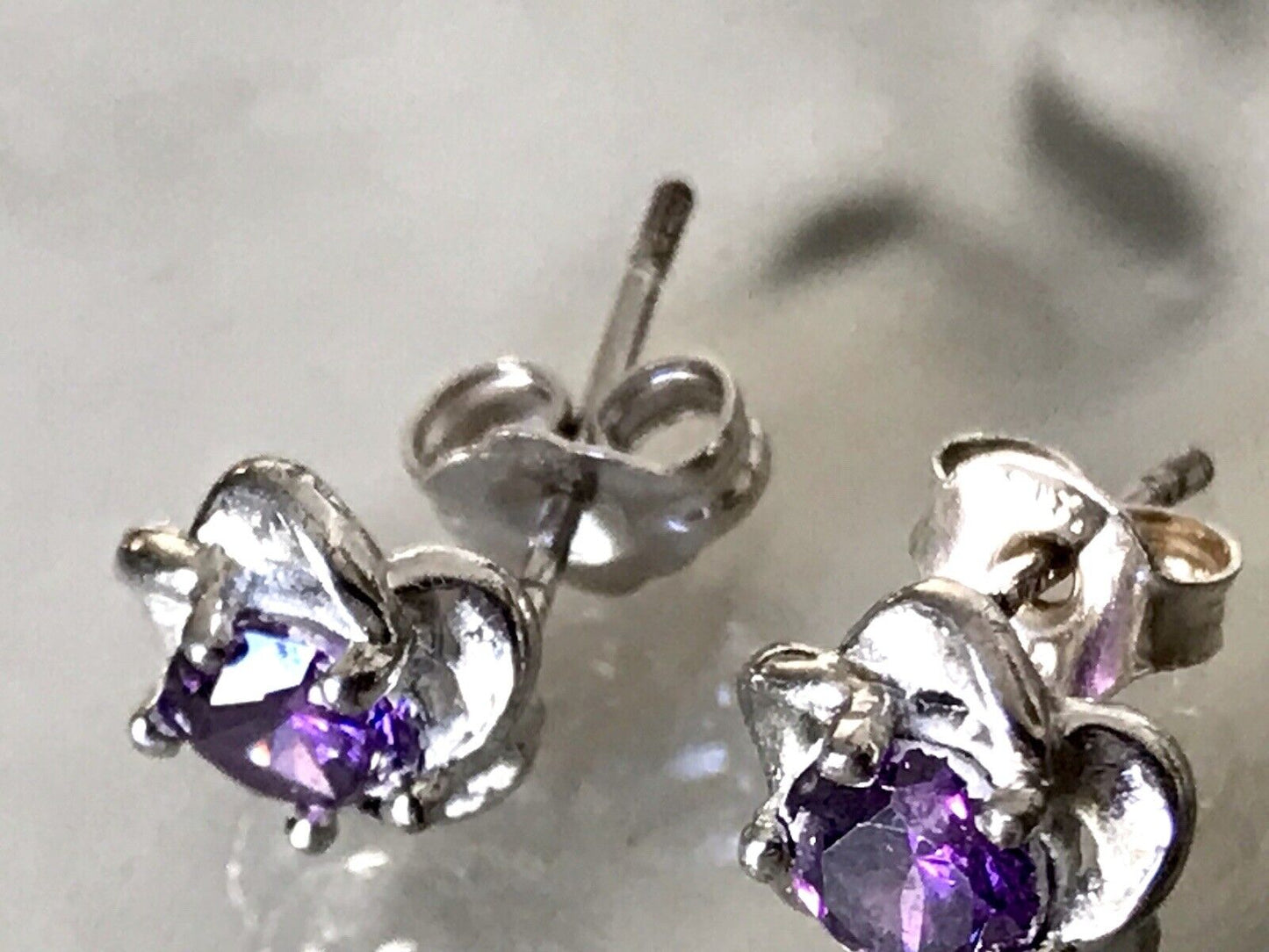 Ohrstecker Ohrringe Silber 925 Amethyst ? geschliffen Schöne Fassung