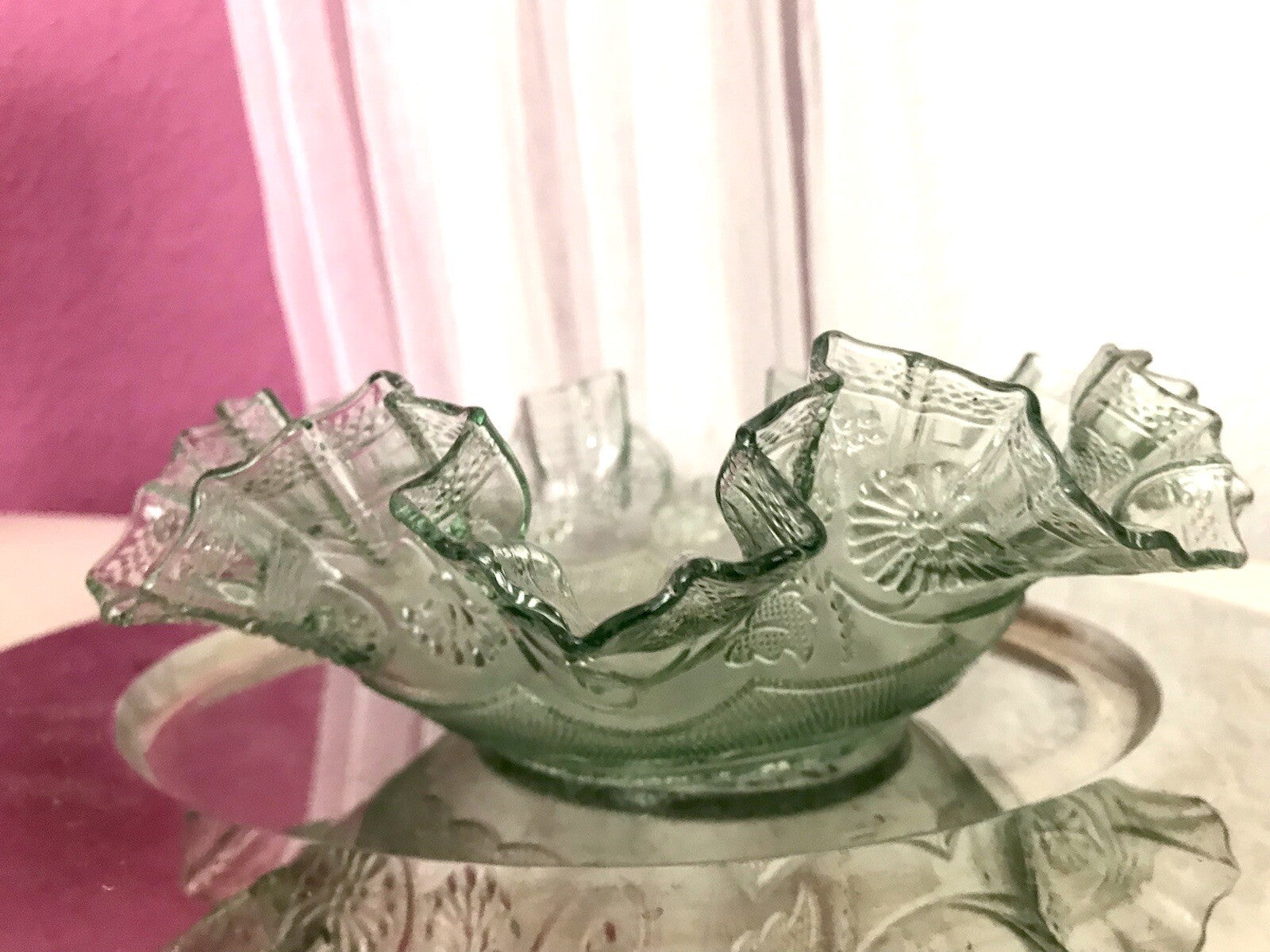 Antik Jugendstil gewellter Serviettenrand Pressglas Schale Glas so schön! grün