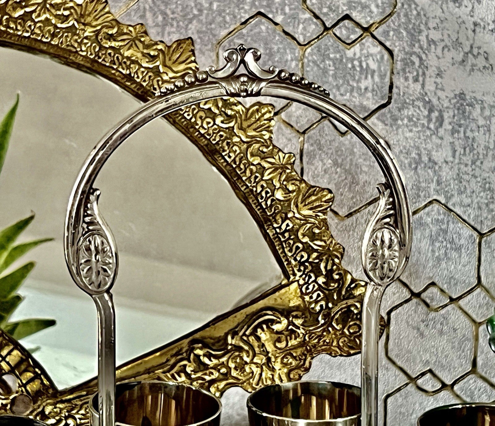 Antik Menage Eiermenage Frühstück Metallmontur Glaseinsatz 6 Eierbecher