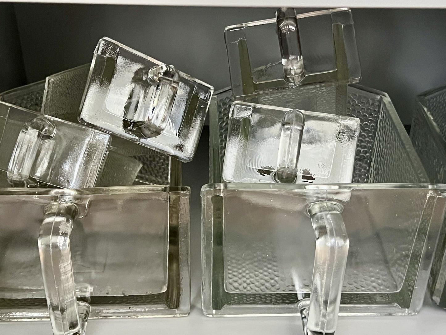 Antik Art Déco 8 Glas Schütten Pressglas von Poncet