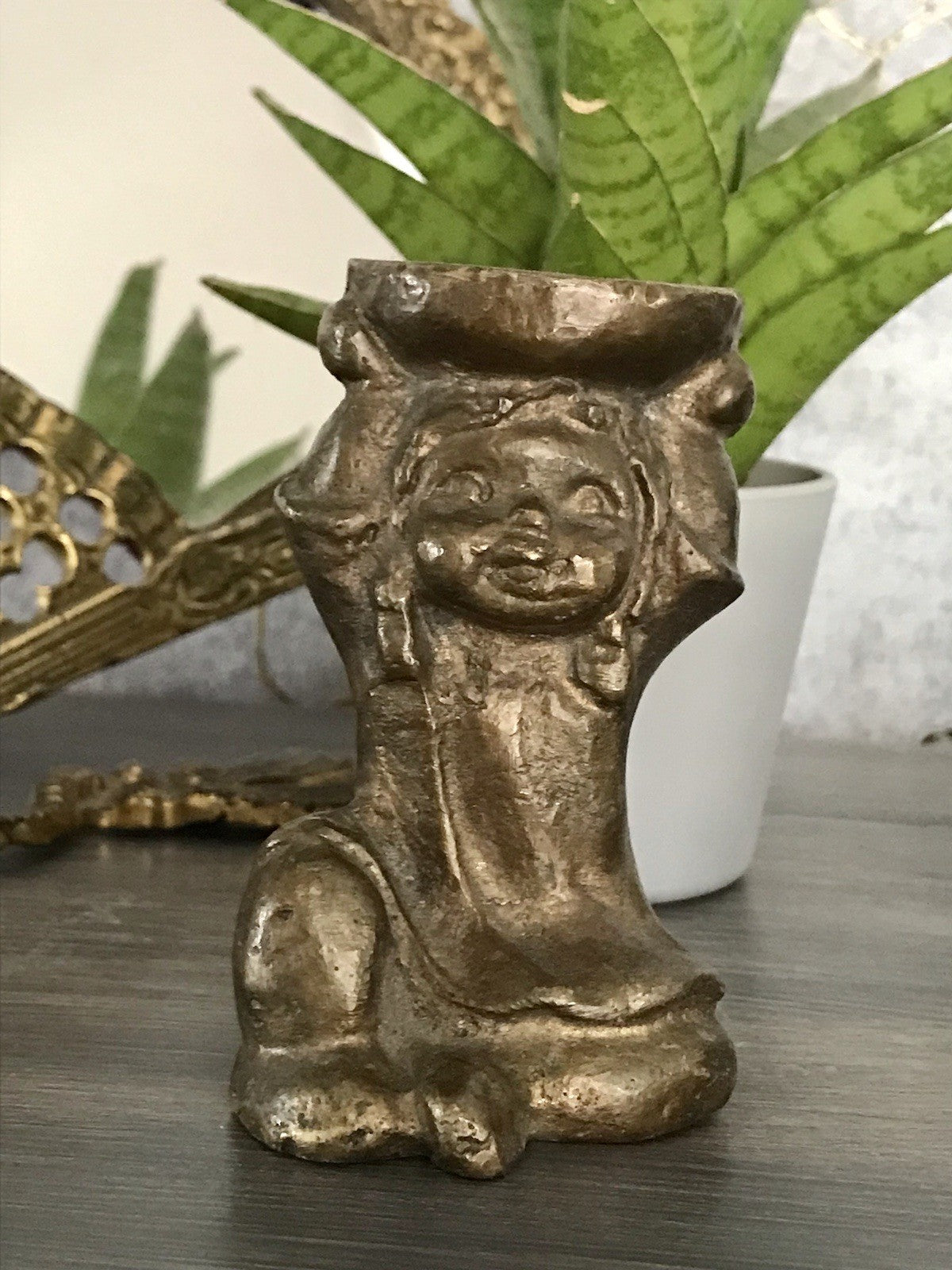 Vintage Bronze Leuchter Kerzenständer Figur Kind Skulptur Limpke Mädchen Schale