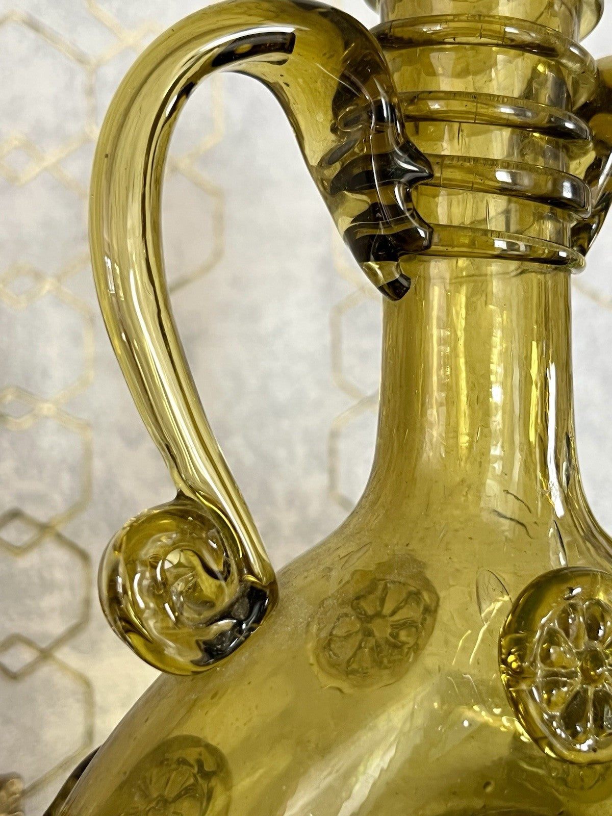 Antik Krug Karaffe Kanne Glas mundgeblasen Waldglas Nuppen FadenAuflagen ~1870