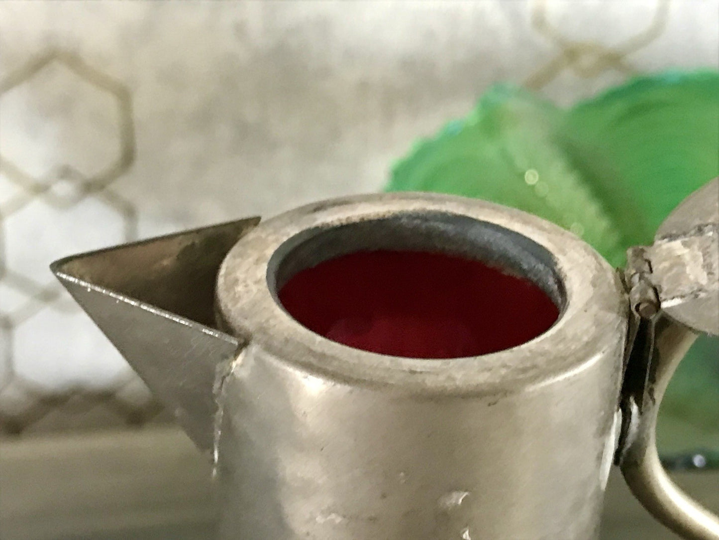 Antik Karaffe Dekanter Metallmontur Kristallglas rubinrot optisch gerippt Edel!