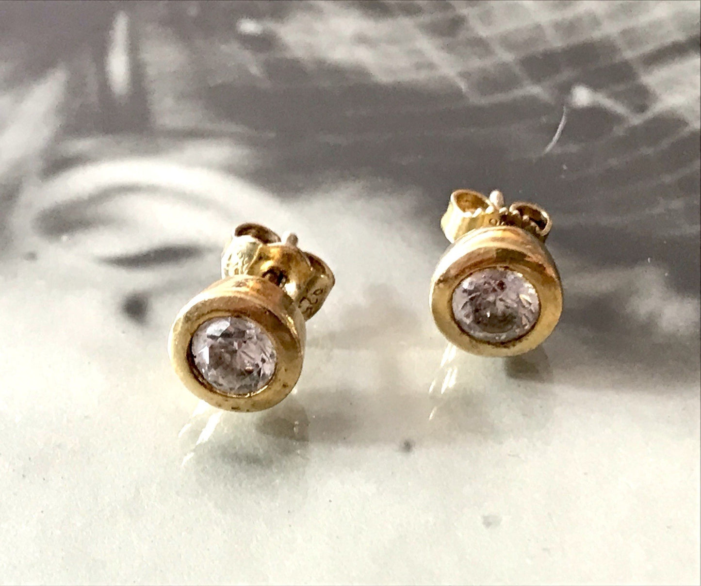 Ohrringe Ohrstecker DAMEN Silber vergoldet gold farblose geschliffene Steine 925