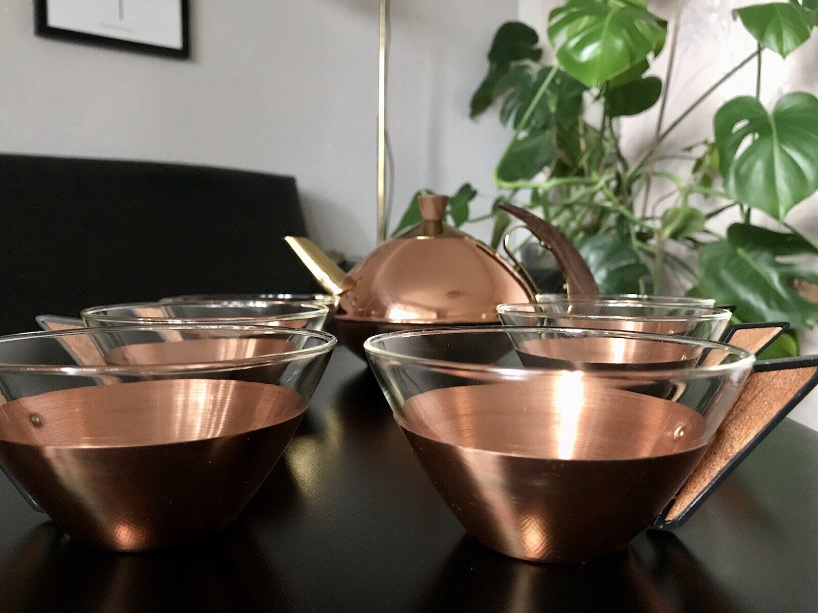 Vintage 60er 6x Teeglashalter mit Glaseinsätzen & Kanne Kupfer Teak