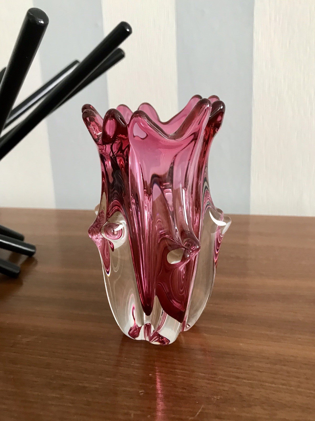 Vintage Glasvase Vase 60er Jahre Glas rubinrot pink rot