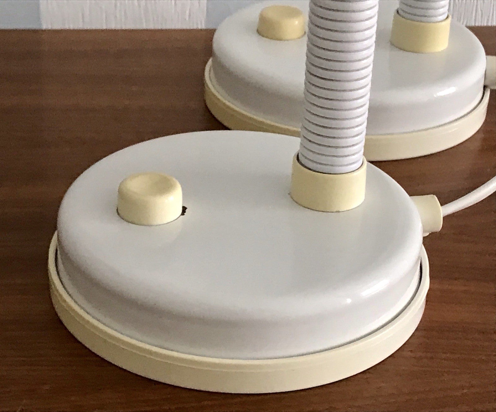 Vintage 70er 80er 2x Gelenkarm Tischleuchte Lampe Leuchte belgisch weiß