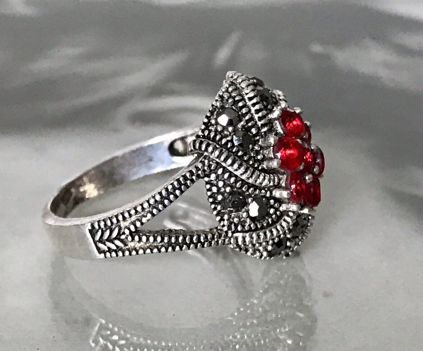 Alt antikisiert Damen Ring Silber 925 SUPER rote Steine Markasite Gr.55