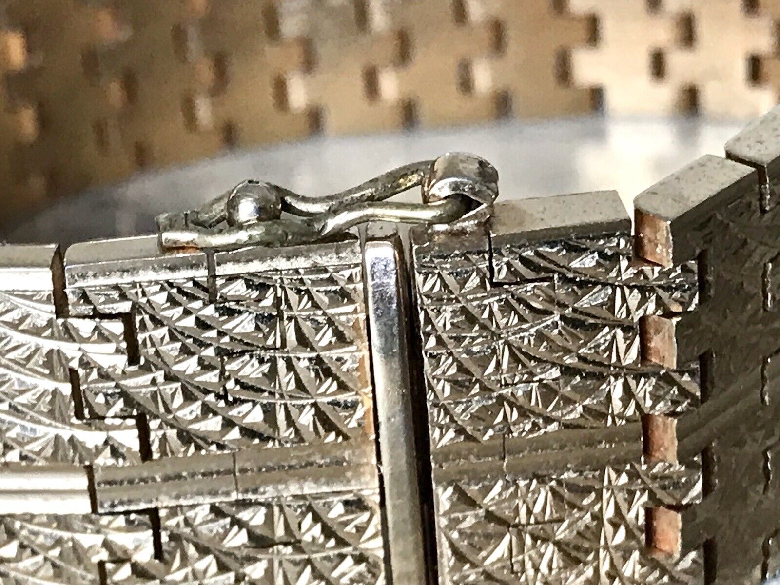 Vintage wunderschönes breites Teppicharmband Armband vergoldet
