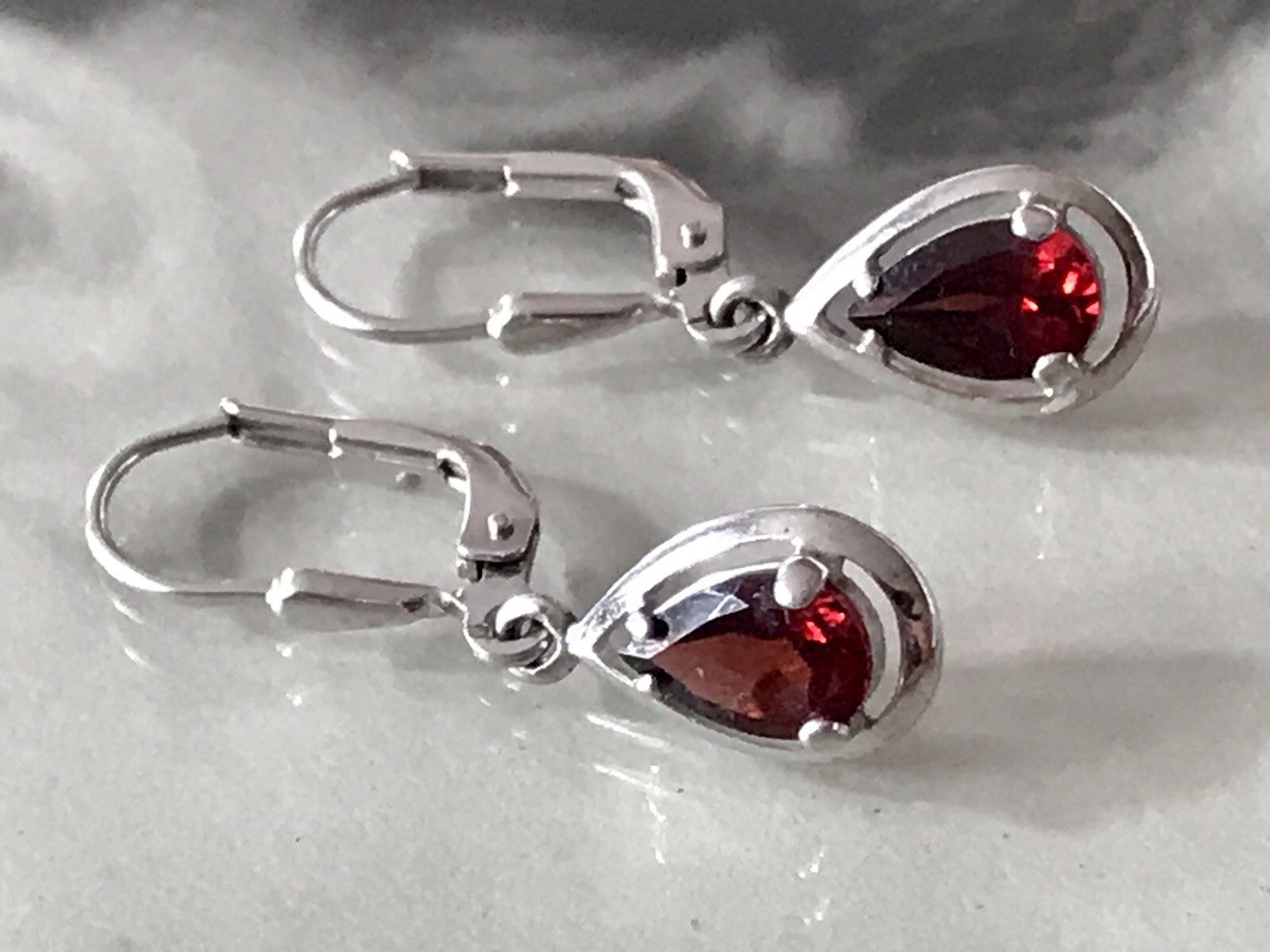 Vintage Ohrhänger Ohrringe DAMEN Silber 925 rote Steine