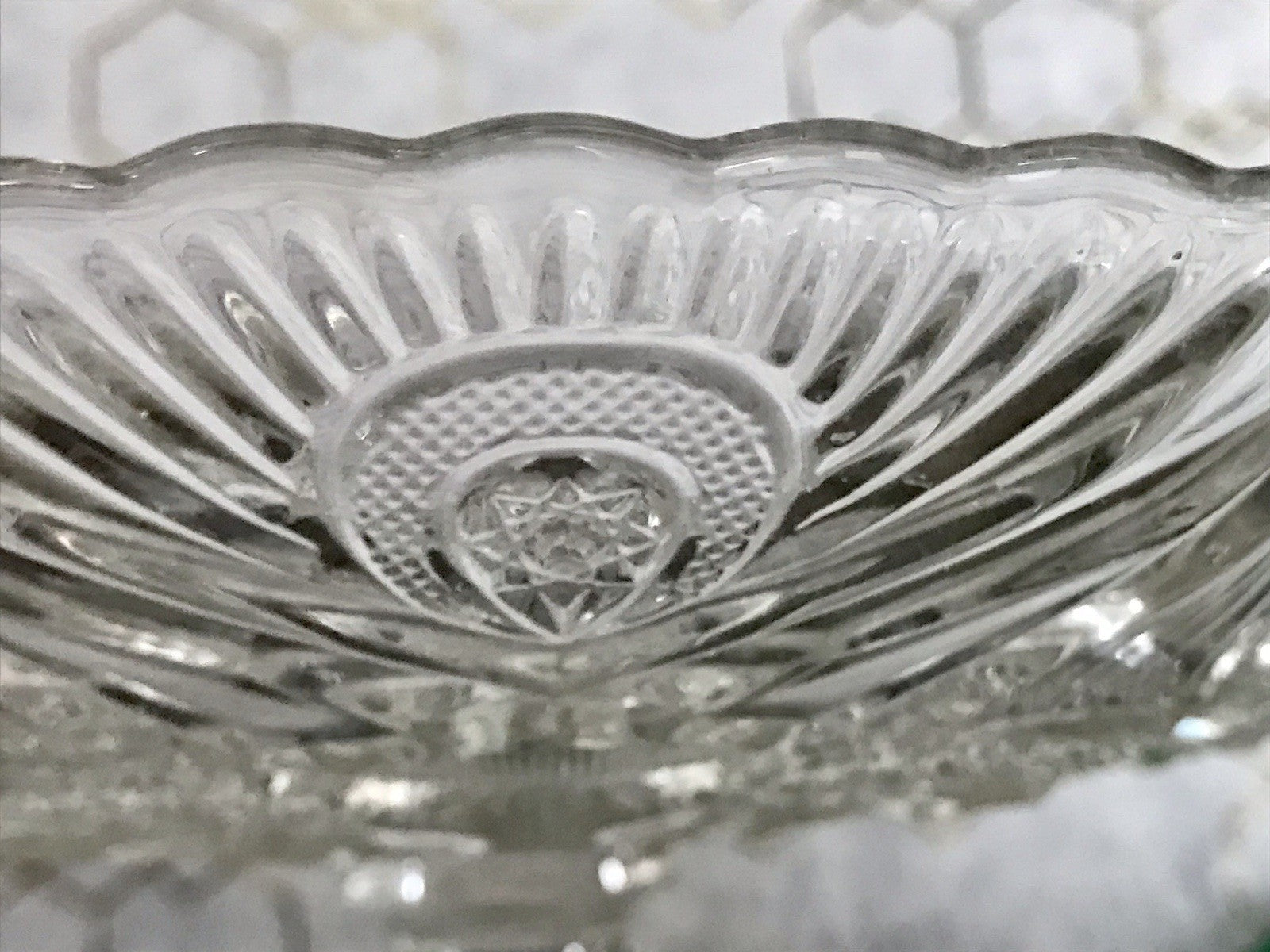 Antik Art Déco Pressglas Glas Schale Fußschale Tafelaufsatz Brockwitz Imperial
