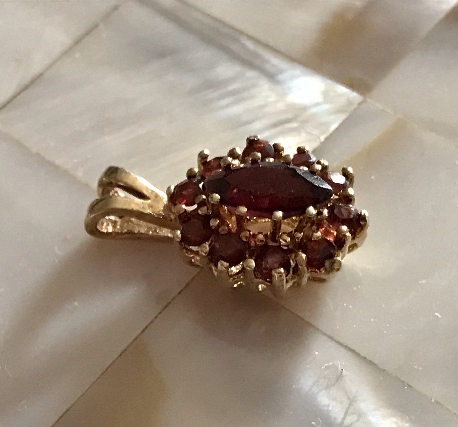Vintage Edel Anhänger Kettenanhänger Silber vergoldet 835 SUPER Granatsteine