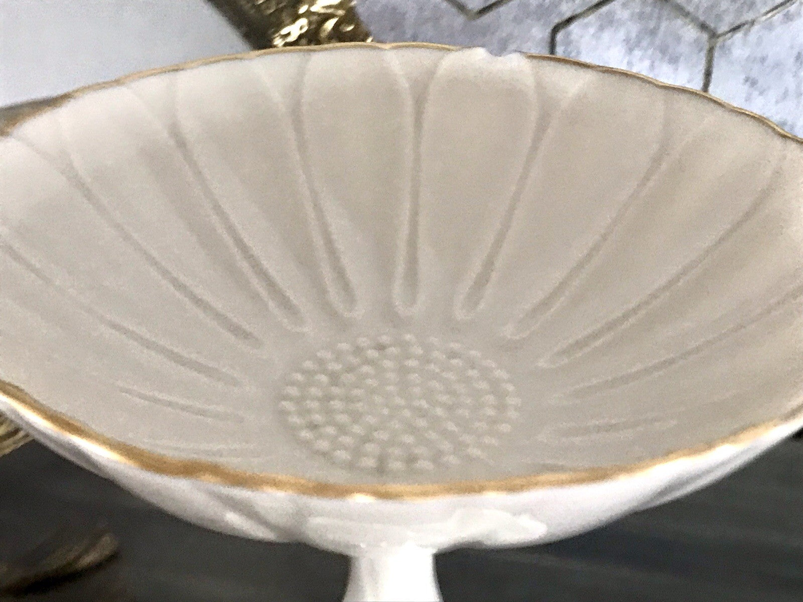 Antik Porzellan Fußschale Schale auf Fuß USA Lenox elfenbein gold Blume
