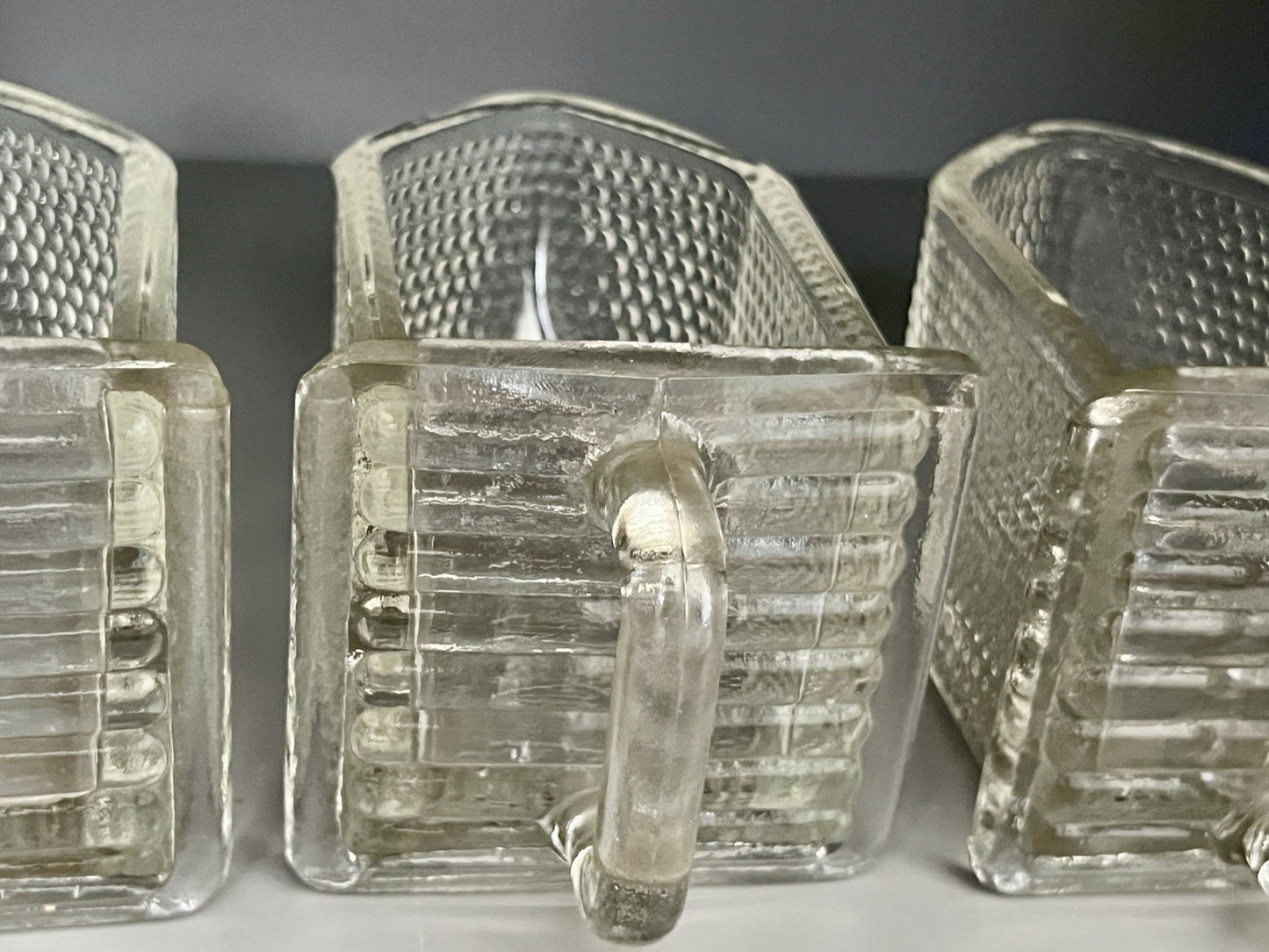 Antik Art Déco 4 Glas Schütten Pressglas von Gerrix