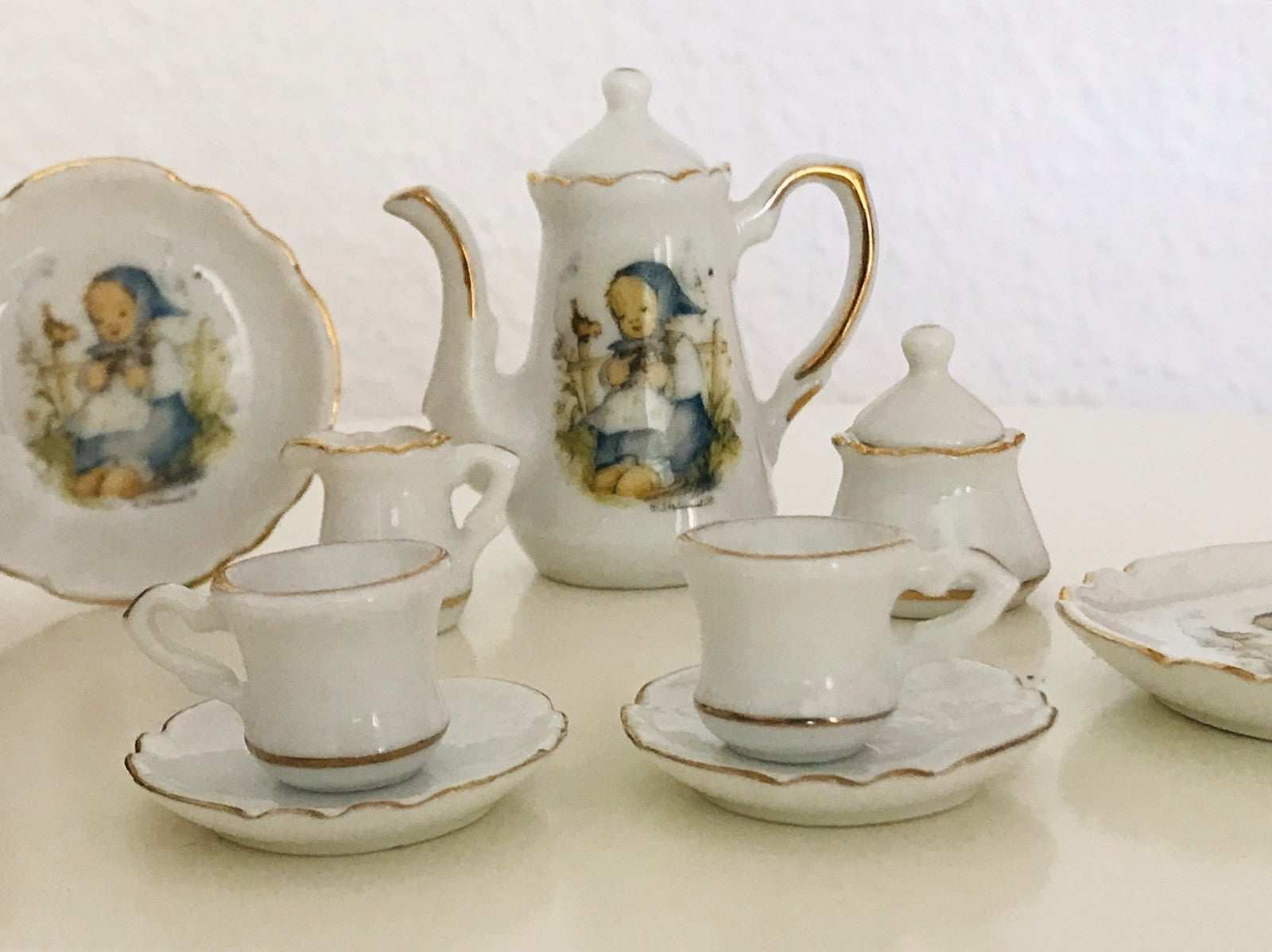 Puppenservice Porzellan Kaffeeservice Geschirr Miniatur Hummel Er liebt mich