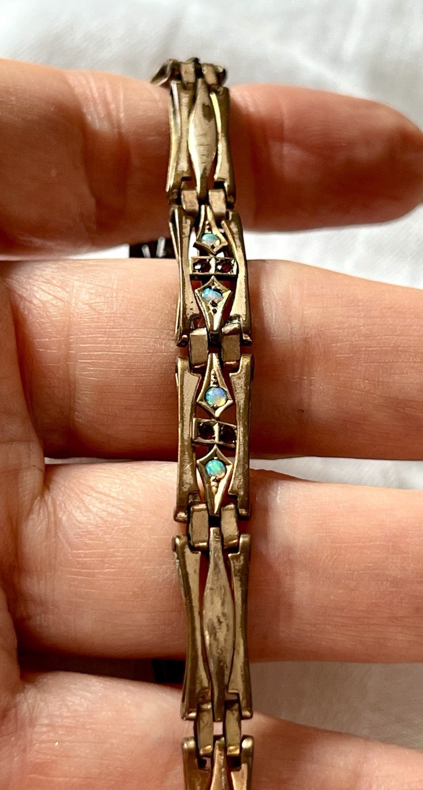 Antik Jugendstil -1900 Glieder- Armband opalisierende Steine vergoldet