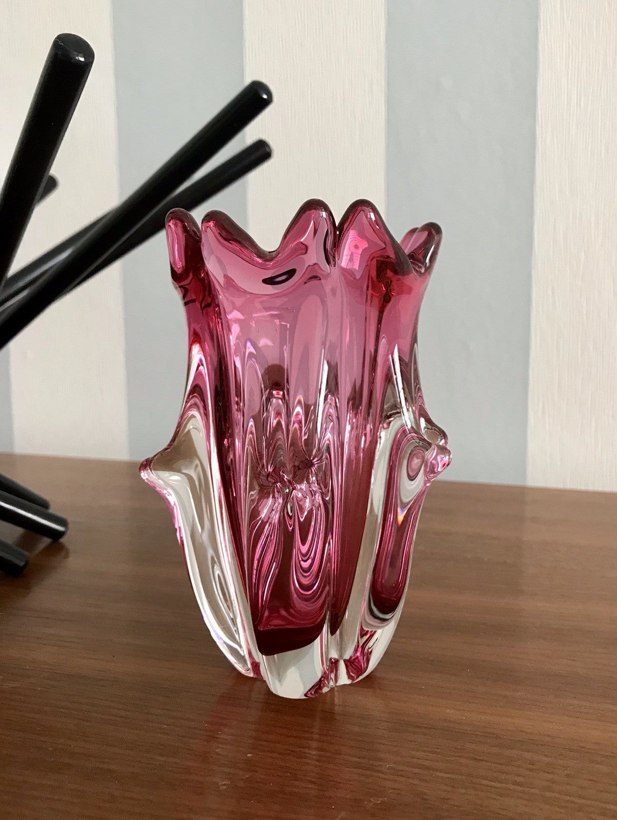 Vintage Glasvase Vase 60er Jahre Glas rubinrot pink rot