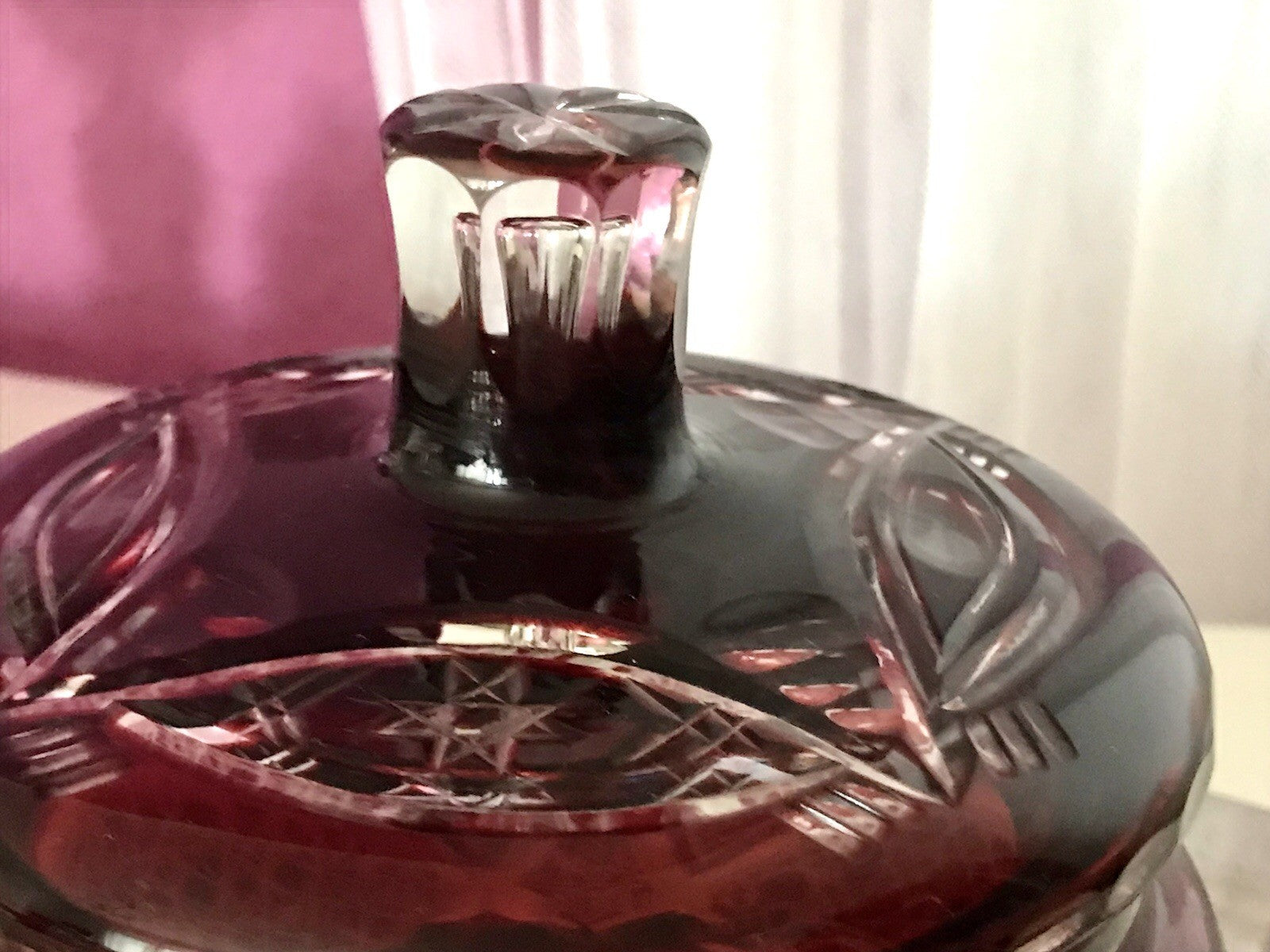 Vintage EDEL Glasdose Deckeldose Bonboniere Kristallglas Schliff Rubin Rot