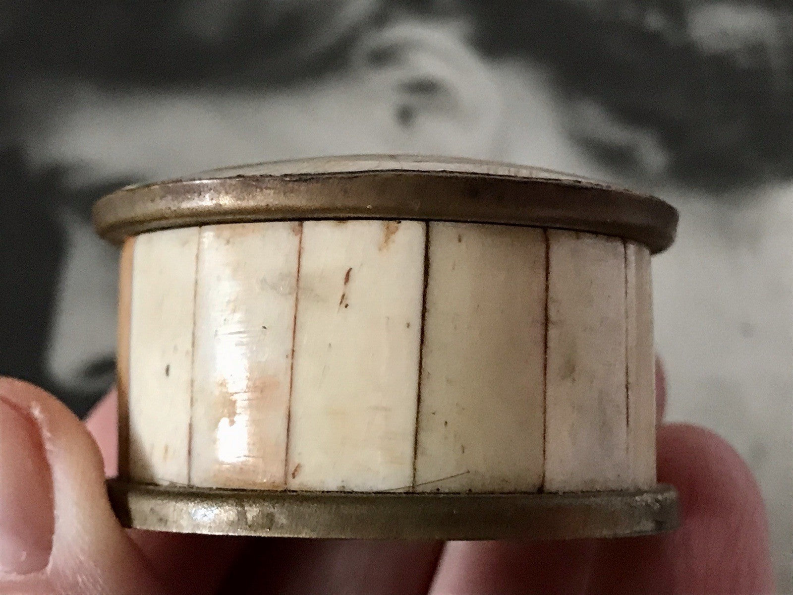 Antik? alt Döschen Pillendöschen Messing Horn Mosaik Intarsie