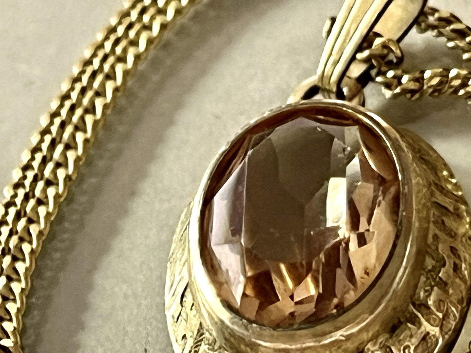 Vintage Halskette mit Änhänger Amerik. Doublè gold Rauchquarz? Sehr SCHÖN K&L