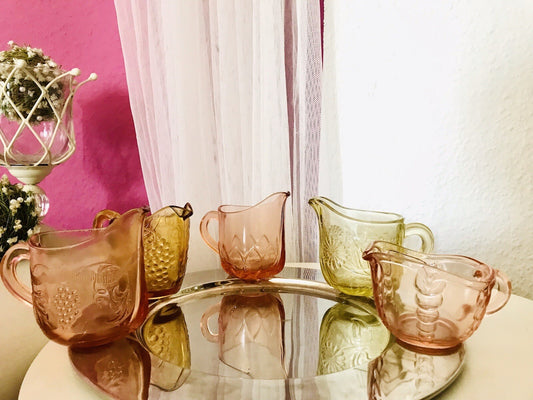 Antik 5 Art Déco Pressglas Sahnegießer Milchkännchen Kännchen Glas gelb rosa