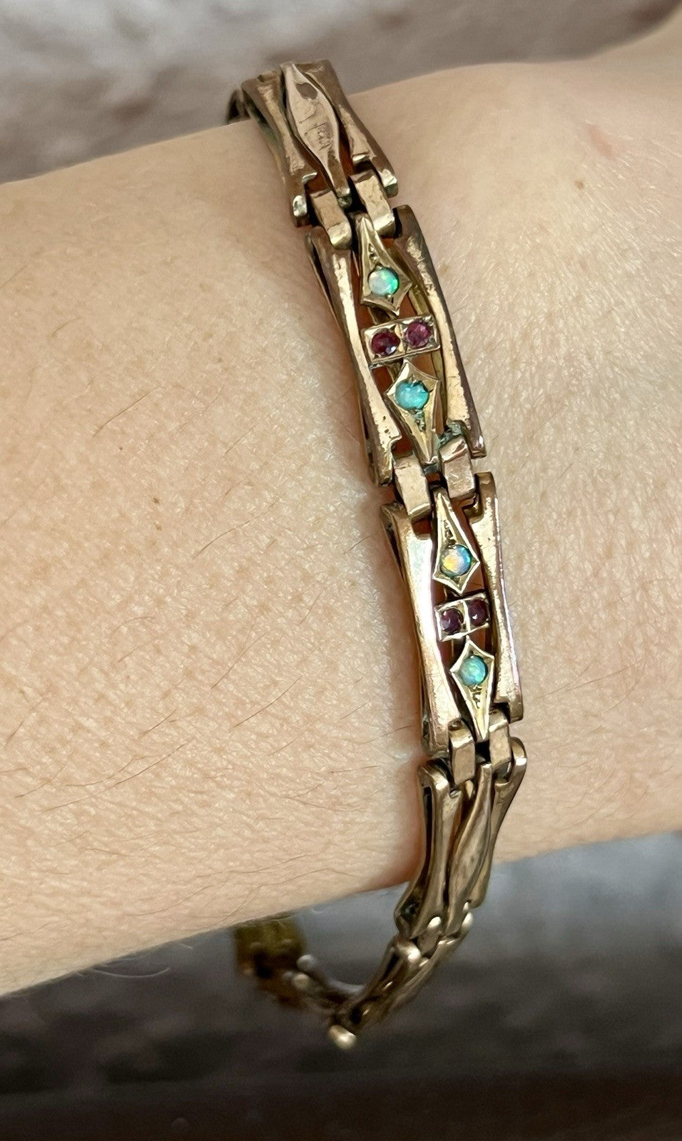 Antik Jugendstil -1900 Glieder- Armband opalisierende Steine vergoldet