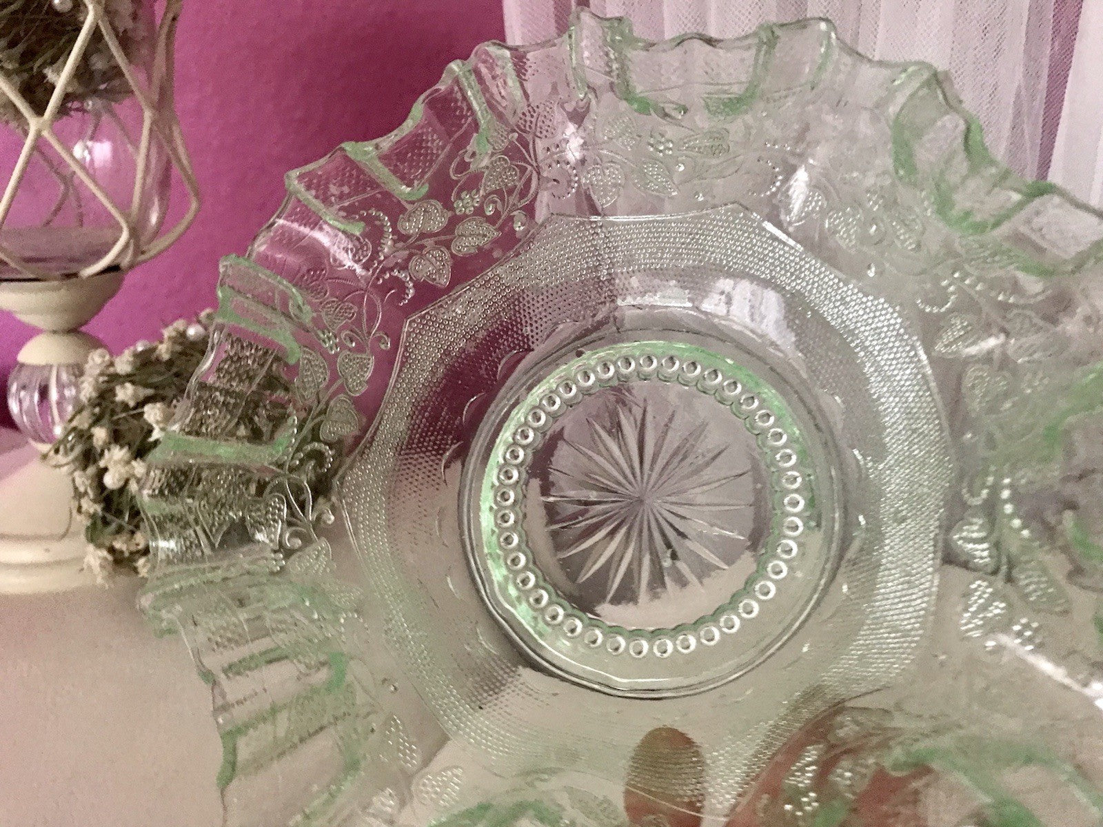 Antik Jugendstil Serviettenrand Pressglas Schale Glas Uranglas grün
