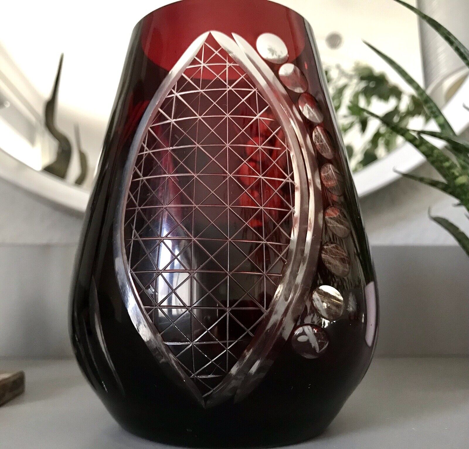 Antik alt Art Déco rubin rot geschliffen Überfangglas Vase Glasvase geschliffen