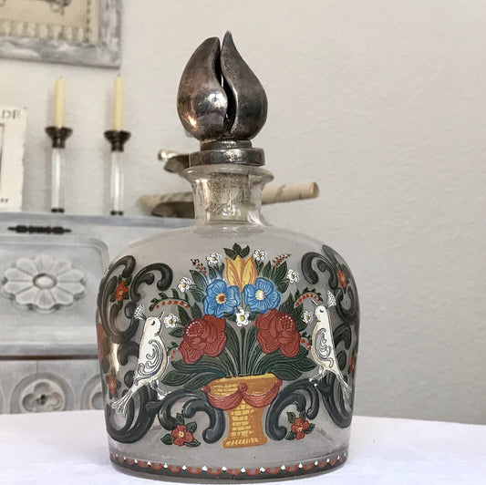 Alt Vintage Design Karaffe Dekanter versilberter Stopfen Bauernmotiv