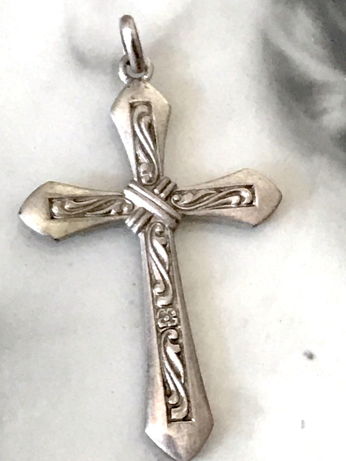 Antik alt schöne Form 835 Silber Kreuz Anhänger Kettenanhänger Relief