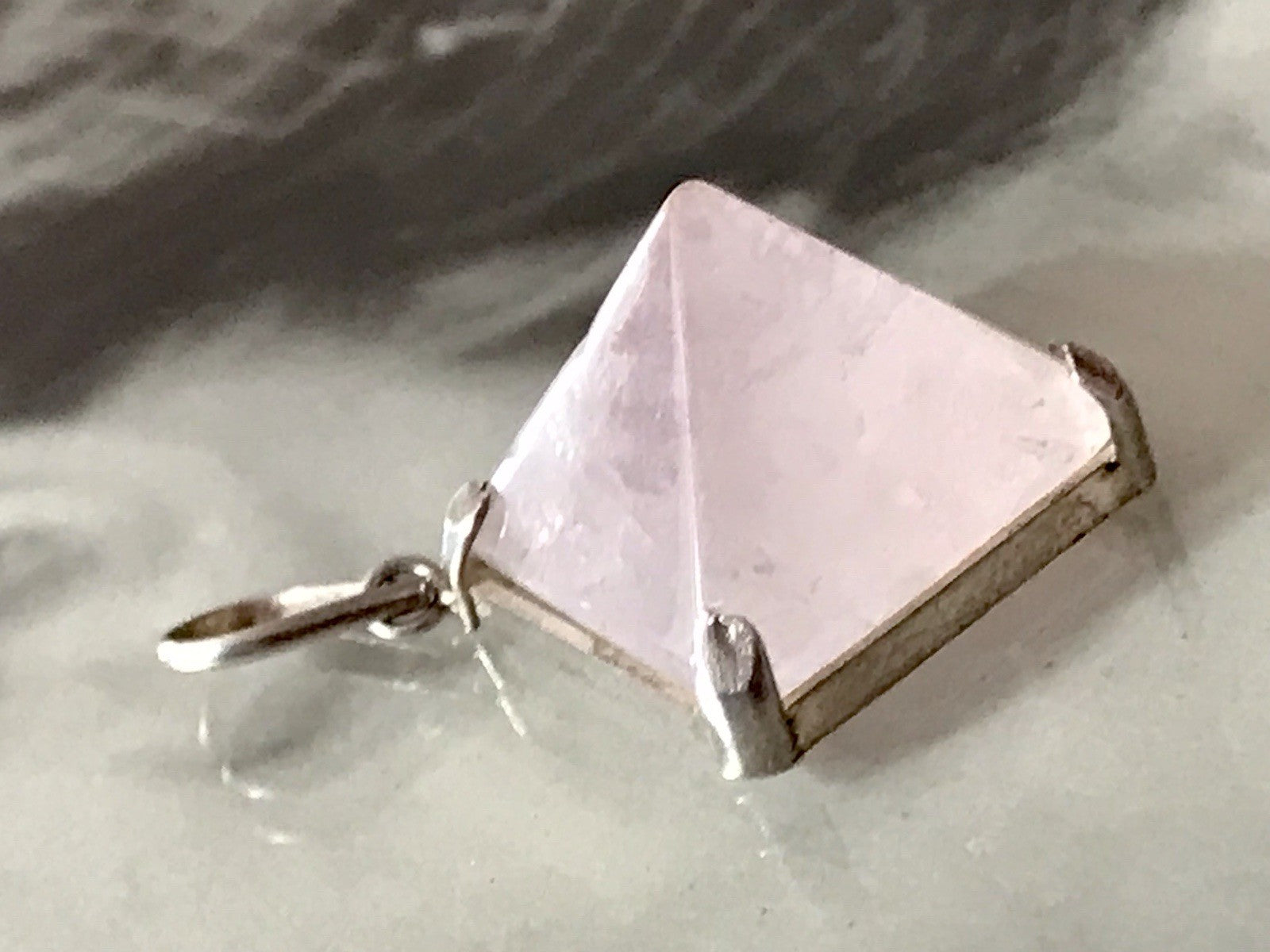Anhänger Silber Halskette Anhänger Rosenquarz Pyramide Herzaktivierer
